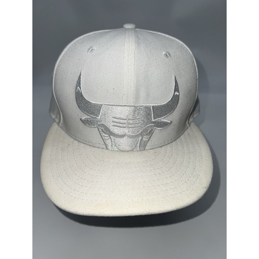 New Era 9FIFTY Chicago Bulls NBA White/White Snapback Cap/Cropped Logo-One Size